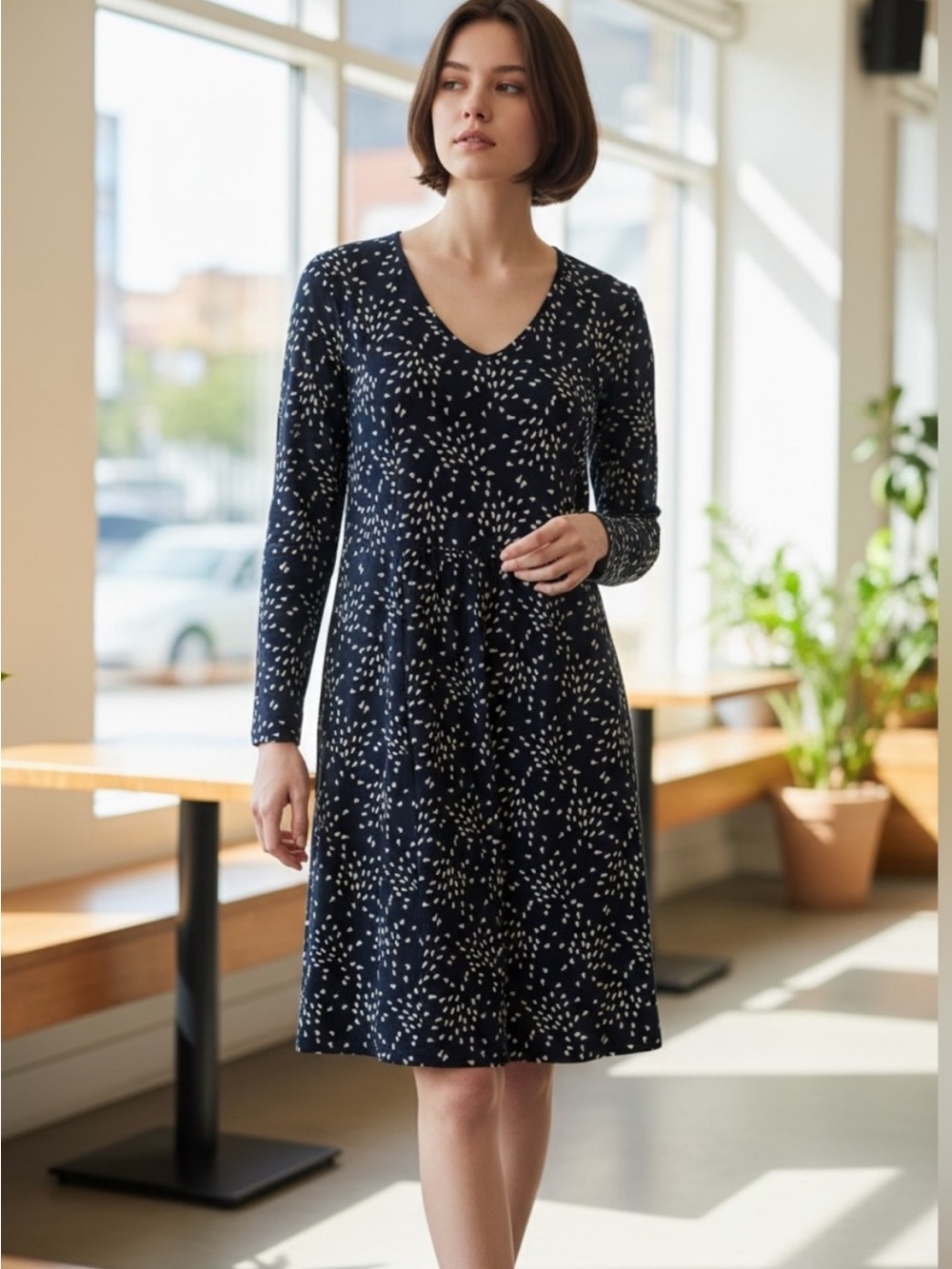 J Jill Wearever Collection Black & Cream Pattern V-Neck Long Sleeve Knit Dress.
